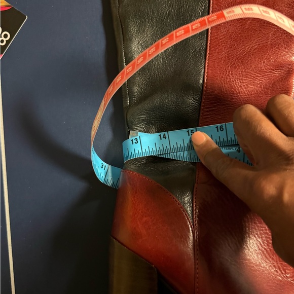 9.5 Tory Burch Boots - Picture 9 of 11